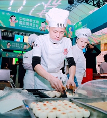 陕西美食地图首次亮相第七届丝博会陕菜美食文化节